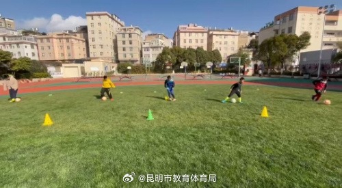 切關注的N