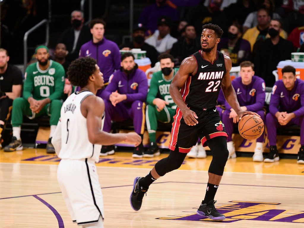 展现出了出 展现出了出